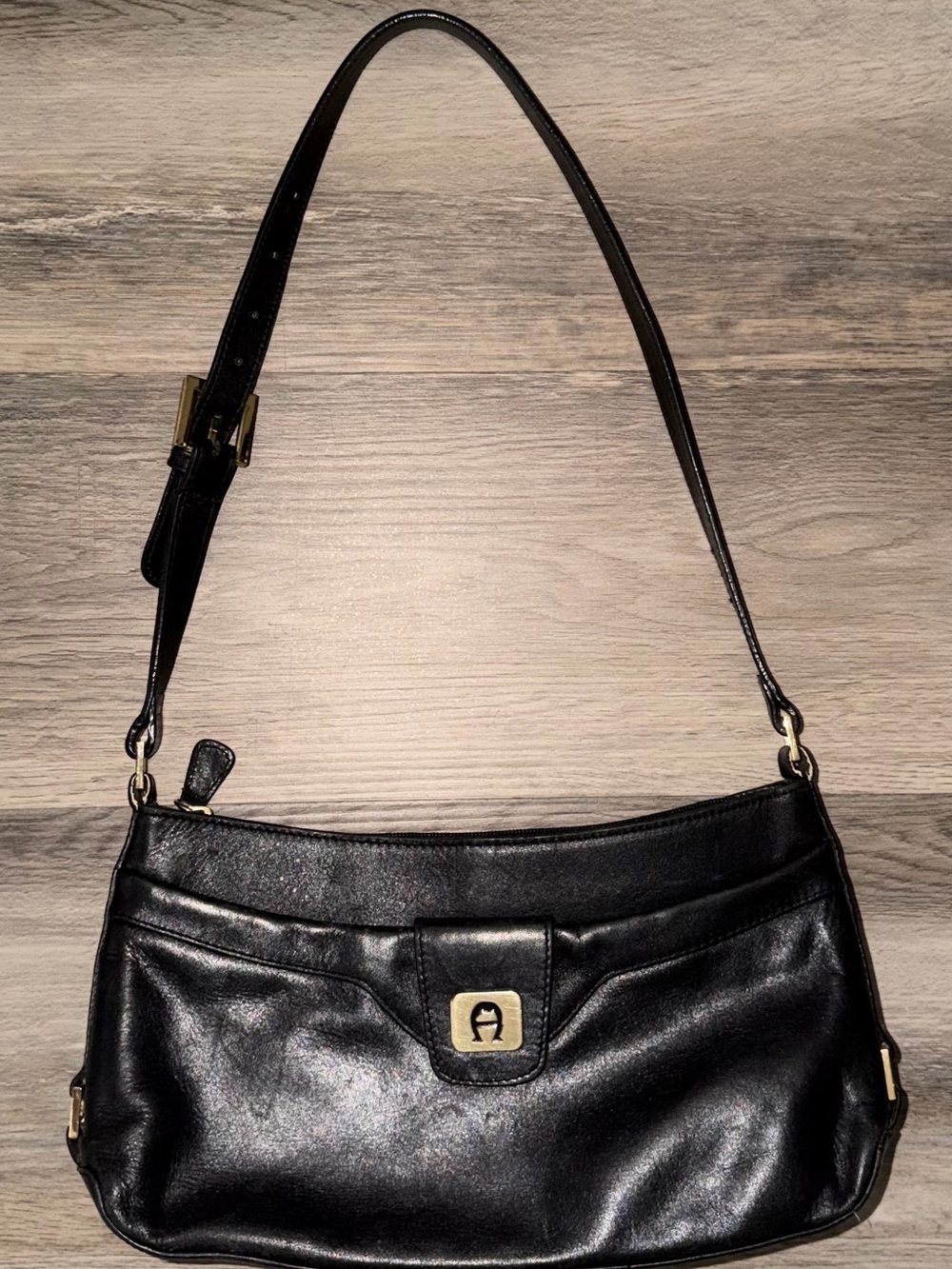 Vintage Etienne Aigner Black Leather Shoulder Bag Gold Logo 90s Baguette Purse